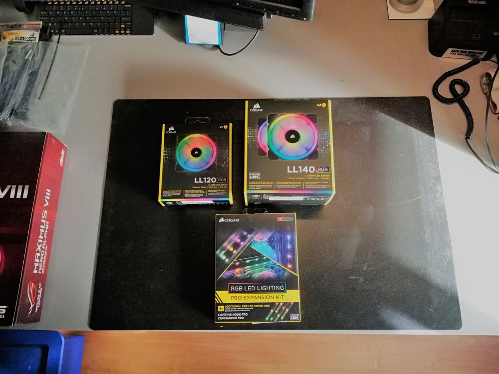 Light Loop Fans + Led strips