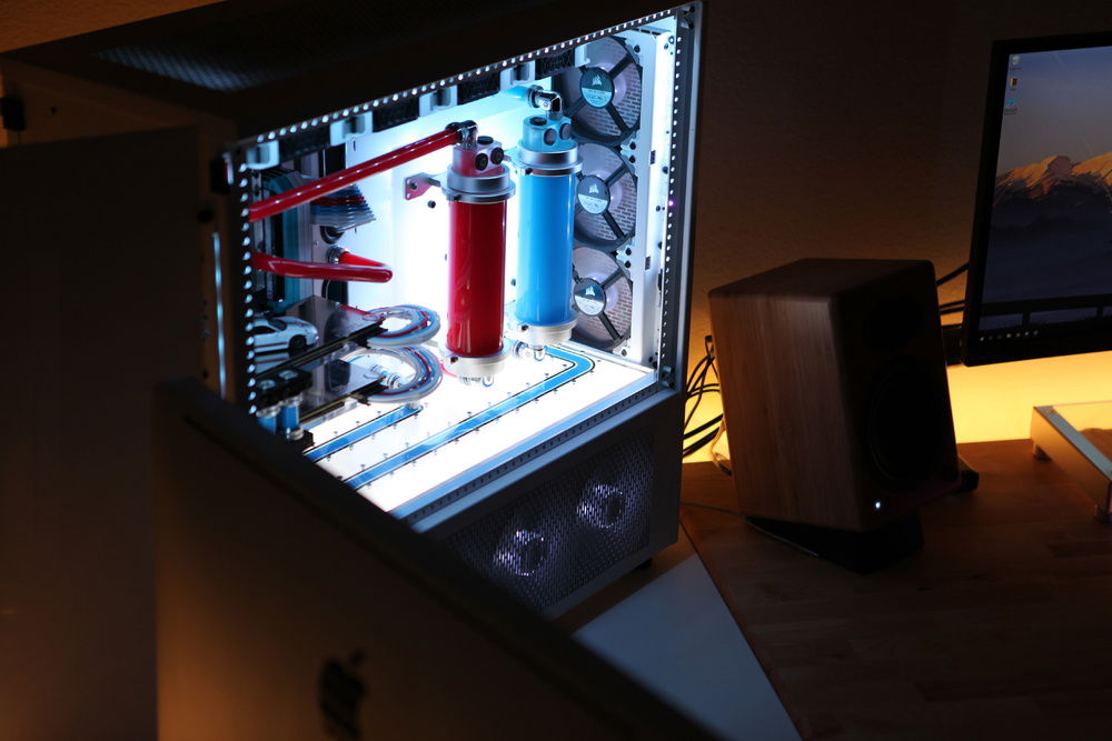 A bird's eye view of my custom distro plate, which is built on top of a custom lightbox for an even underglow effect. (Massive thanks to Jim from Clockwerk Industries for building my distro plate and lightbox!)