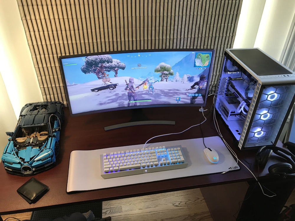 The full setup in full lighting