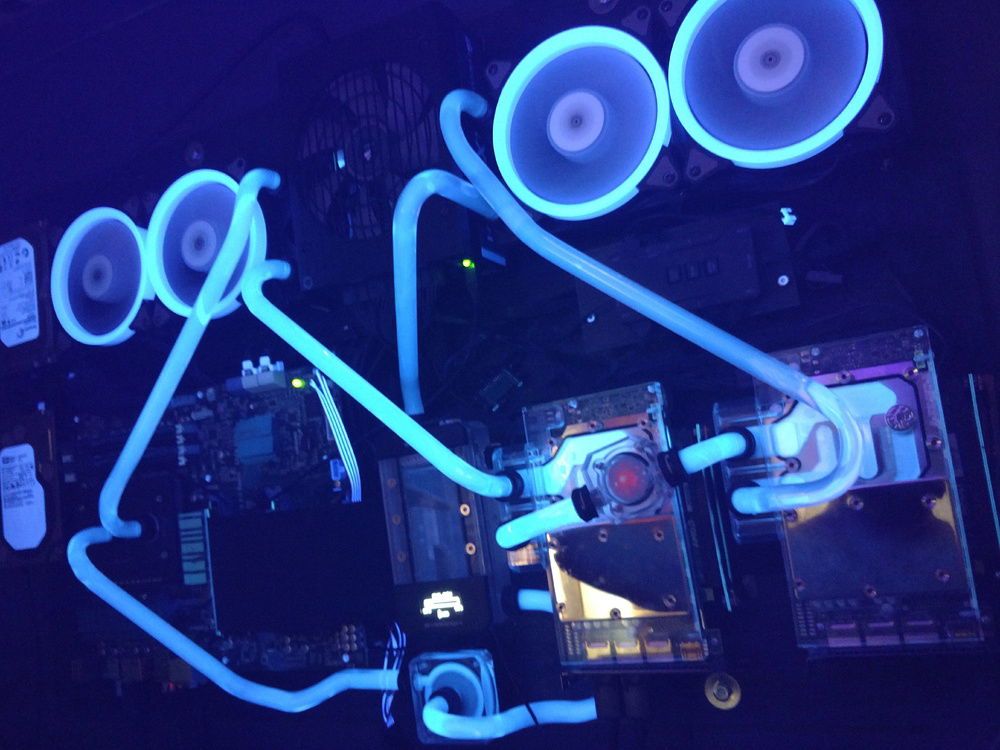 Just some uv blue so everyone can see the piping