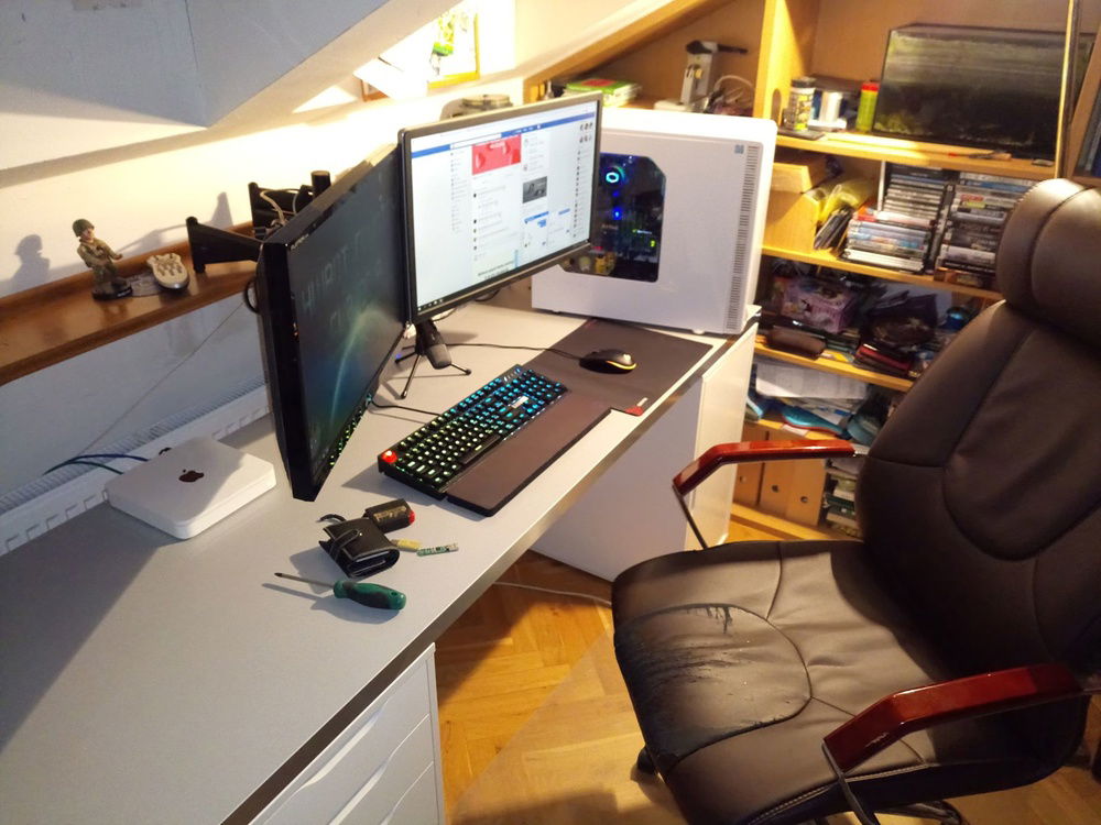 whole setup 
with old chair