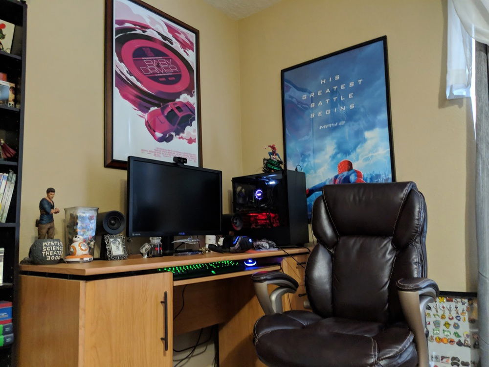 Starting to add a few more touches for more Spider-Man theme
I also like to put console specific gaming items on PC desk to mess with people.