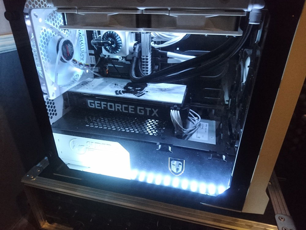 Closer image through the glass panel