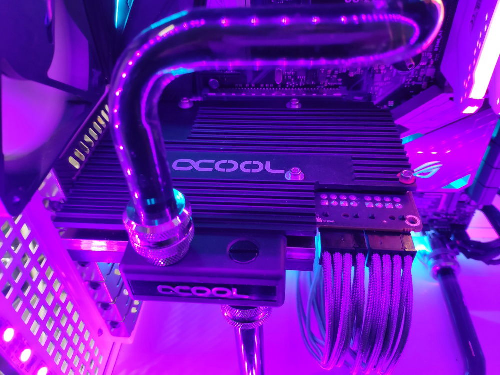 Sapphire VEGA 56 @ Alphacool GPX