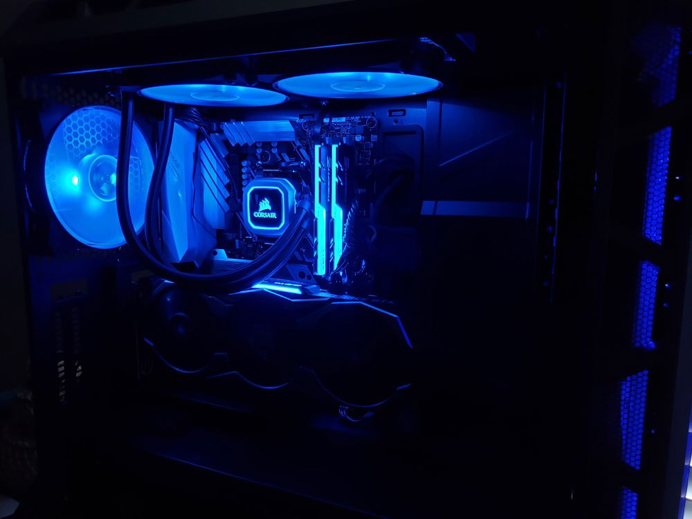 Not cable mod cables, but I hope it looks o.k ...