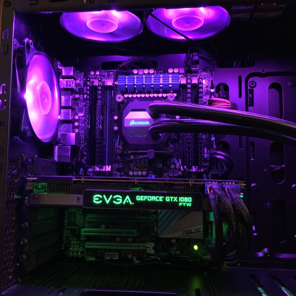 No side panel, case lights turned off