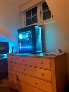 The Graphics Is a Gtx 950 on here but RTX 2070 is on its way at the time Will update once Configerated