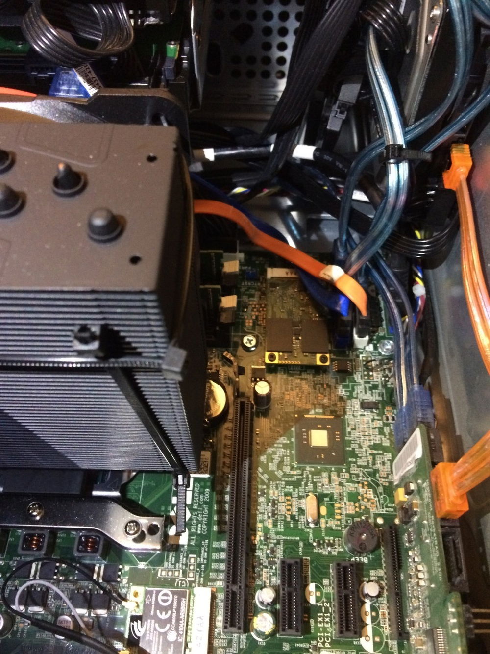 Msata, and eventually all 9 sata filled
Arctic 33 eSports One has zero side panel clearance for clips, thus zip ties.