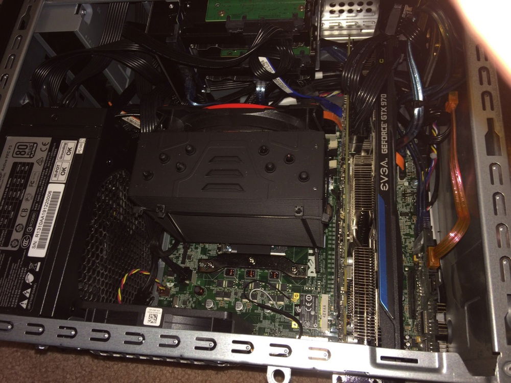 Clean as I could make it all considering
and yes the harddrive on the floor is screwed in.