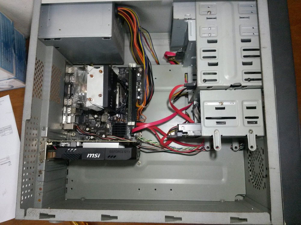 Removing the case fan and swap the CPU fan location from front to back, thus move the dust filter cap directly on the heatsink (Didn't know that thing could fit on perfectly lol)