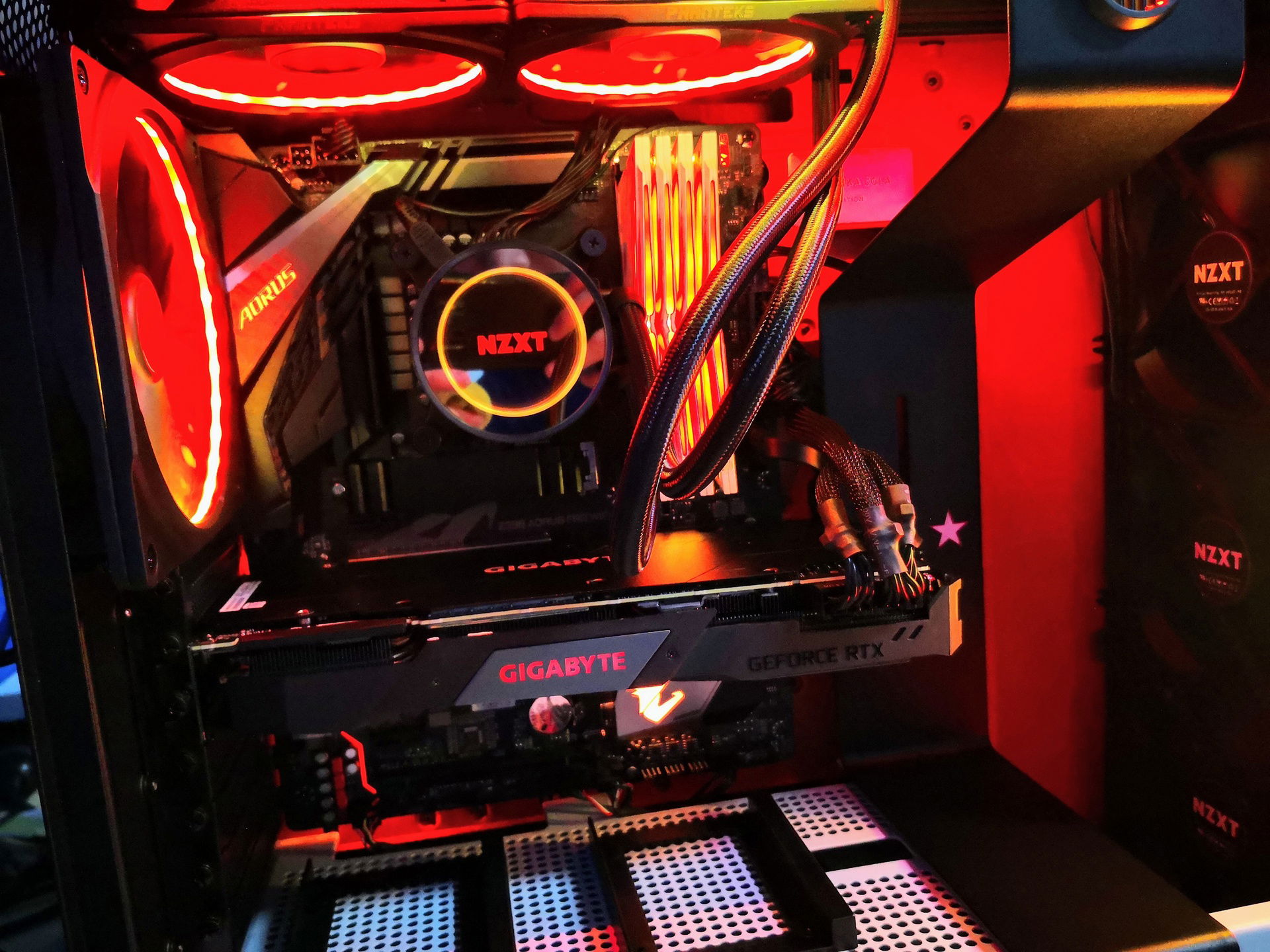 Nuka-Cola Special - NZXT H700 » builds.gg