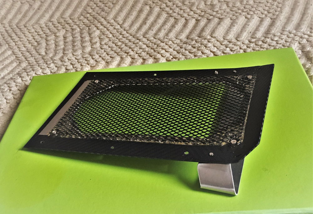 well, at least this part was easy. A bend here and there, bit of cutting, some holes and it was done