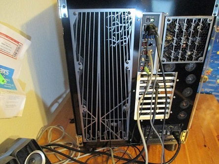 Final Gateway back of computer