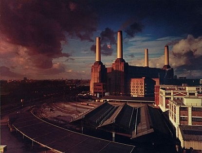 Pink Floyd Battersea Station full pic