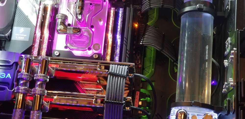 New motherboard and flowmeter / thermometer and cable mod pro cables