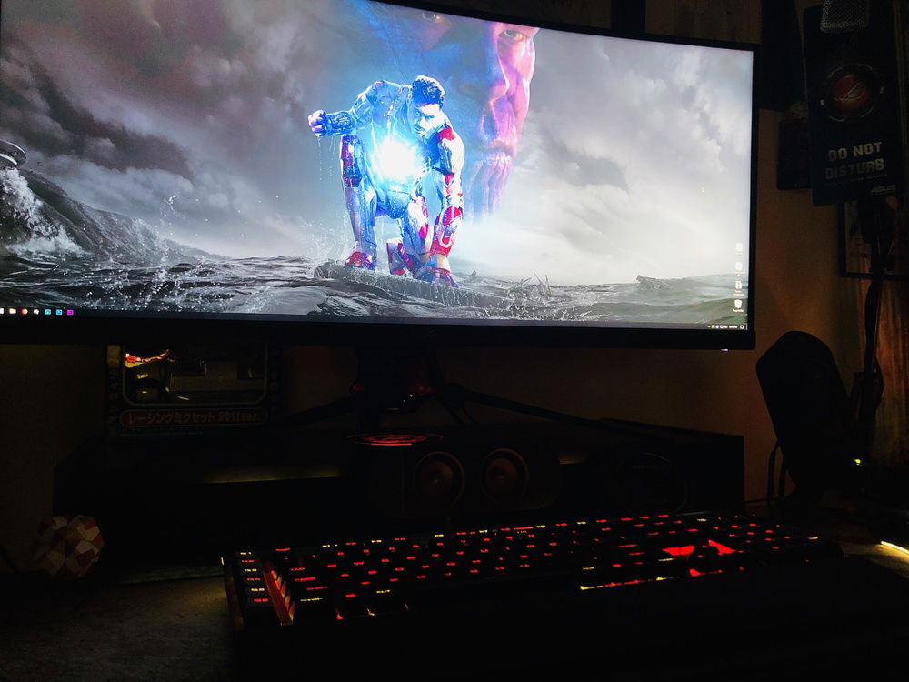 Iron Man inspired theme.