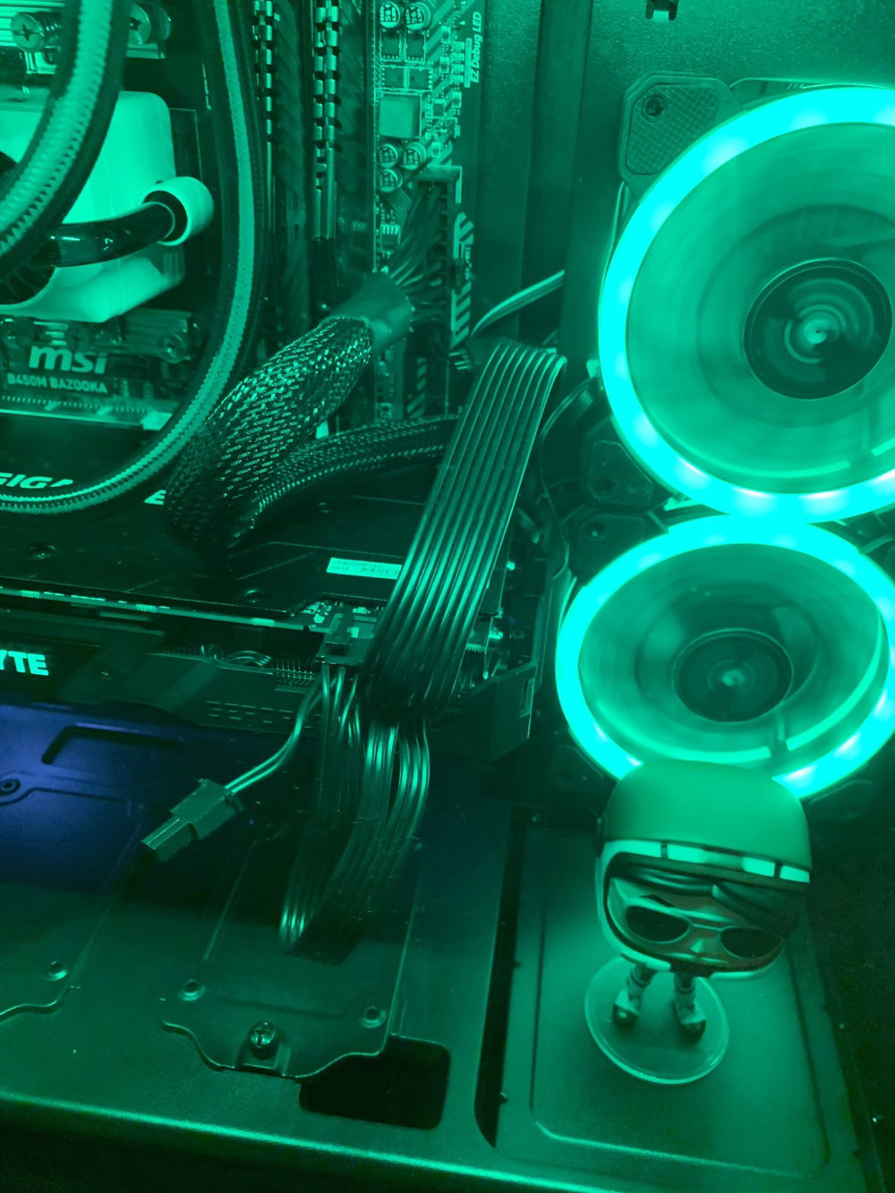 My bad cable management ;)