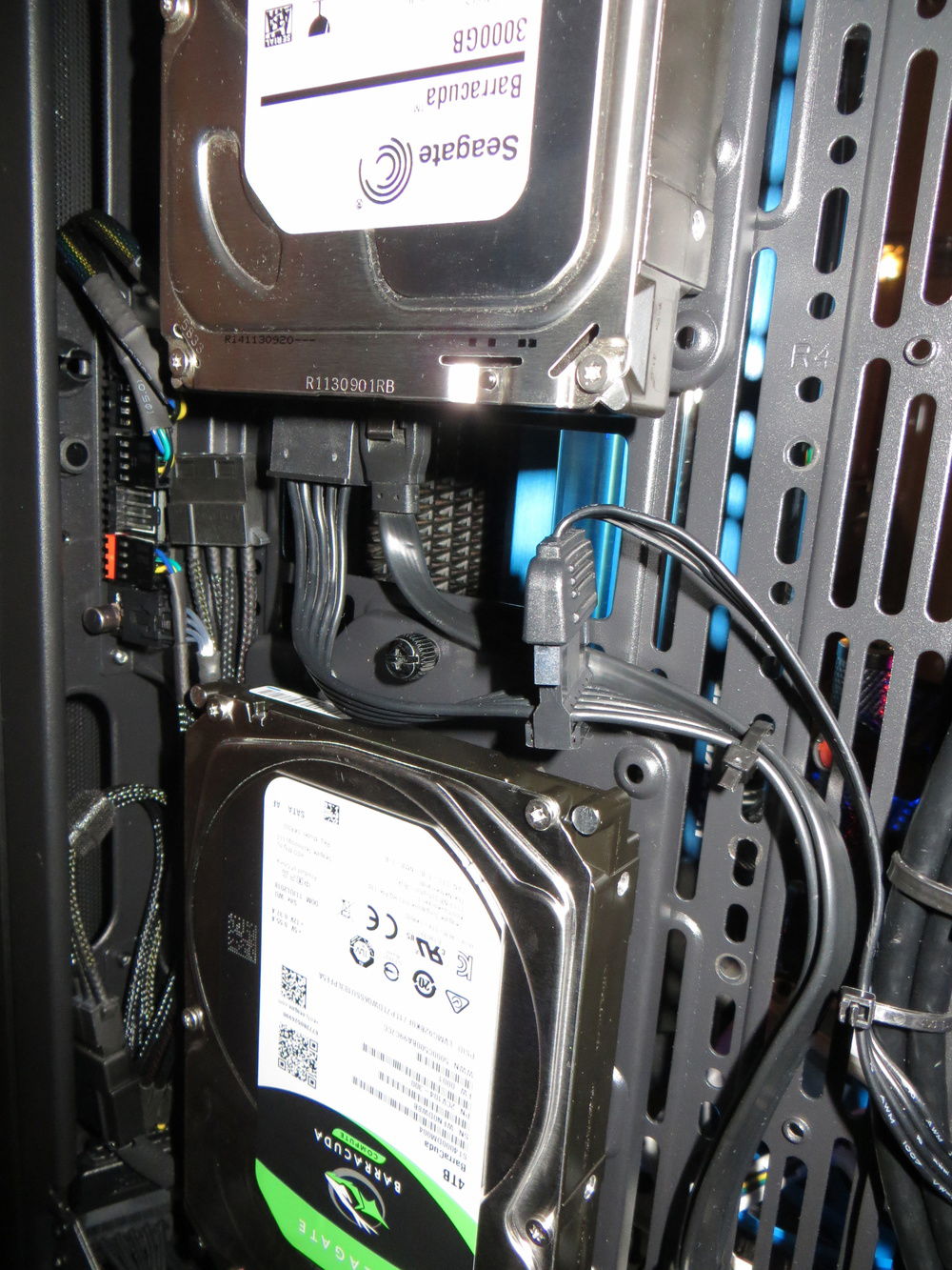 Front rad cable management splitter.