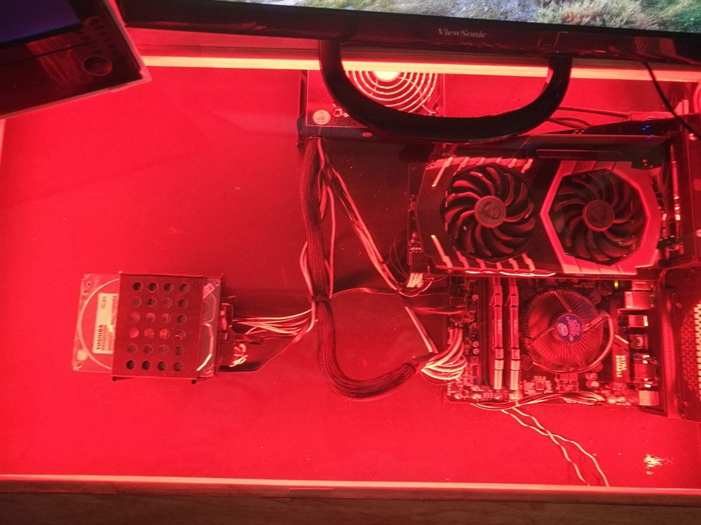 This picture shows the internals of my desk pc.