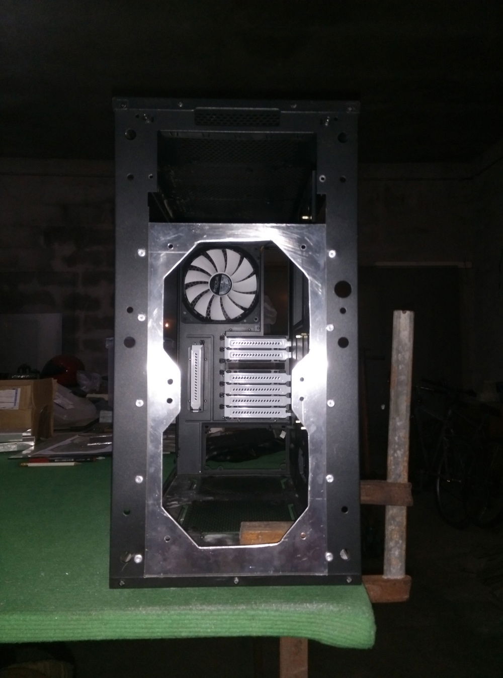 Case mod, new panel for front radiator cutted.