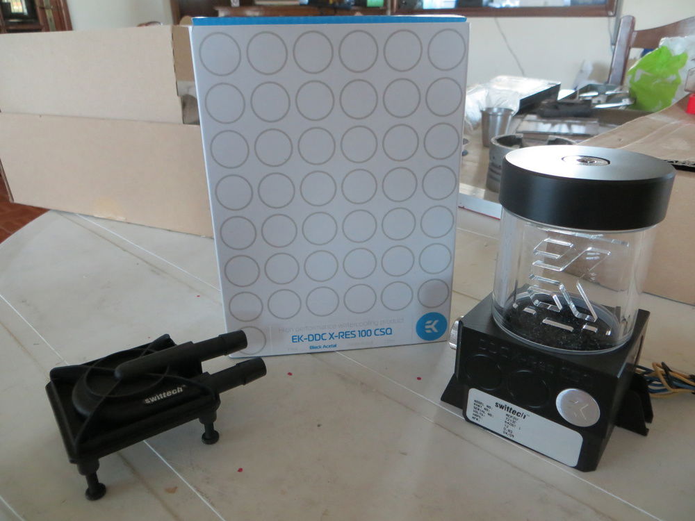 Coupling pump to reservoir combo.