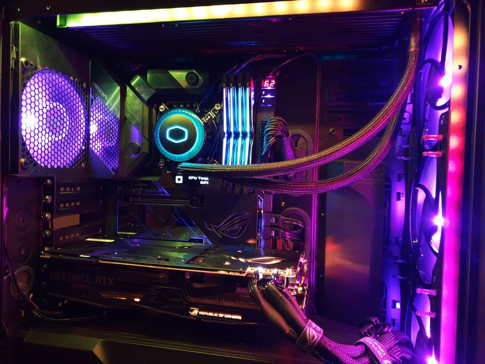 Side with Aura rainbow mode