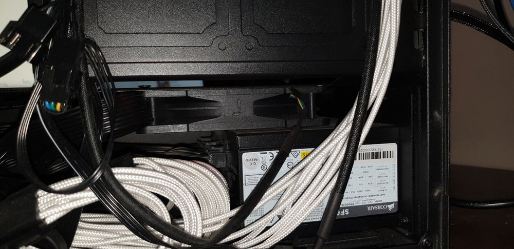 Gotta flex that chromax fan underneath the PSU shroud