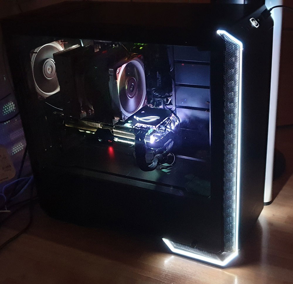 The PC in all its minimalistic glory