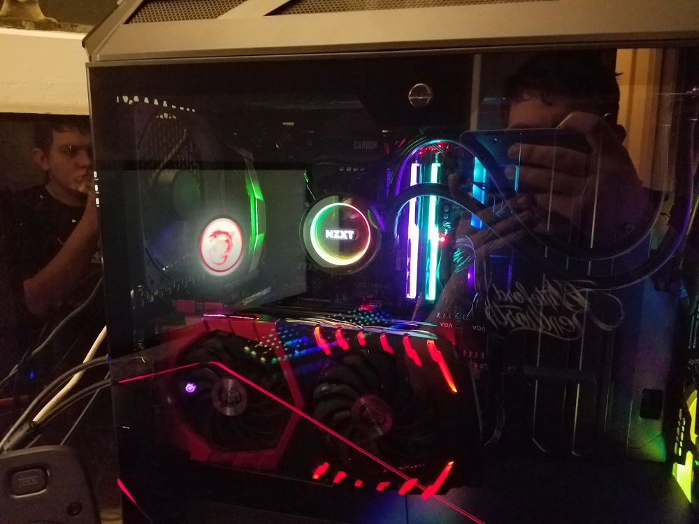 Shot of the interior of my build. RTX Gaming Z Trio 2080 coming soon ;) Plus you can see me lol
