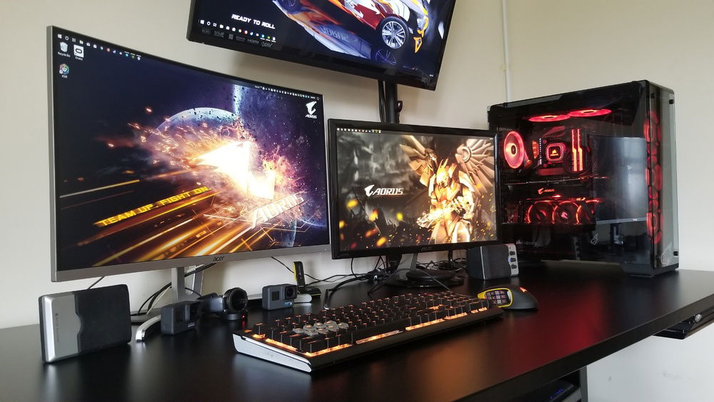 Full Desk Setup Side Perspective Light.