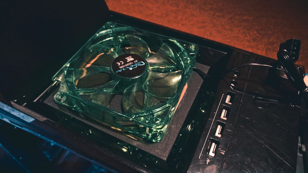 Using a fan to draw out a template