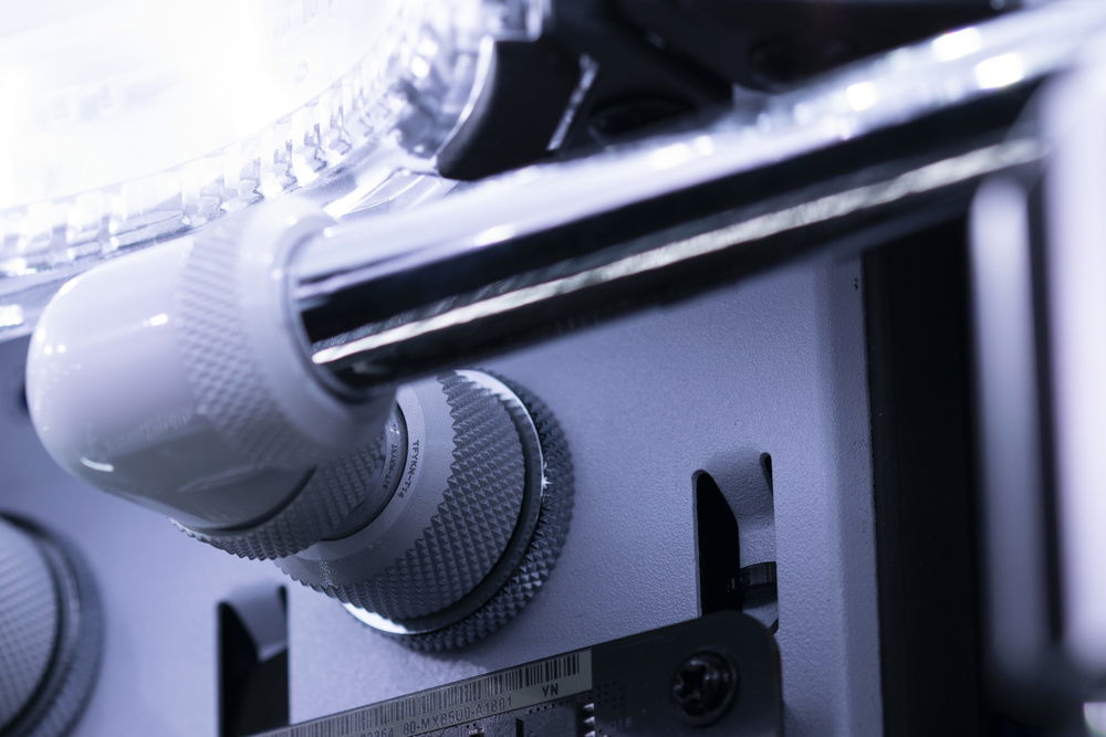 Pass-through fitting.