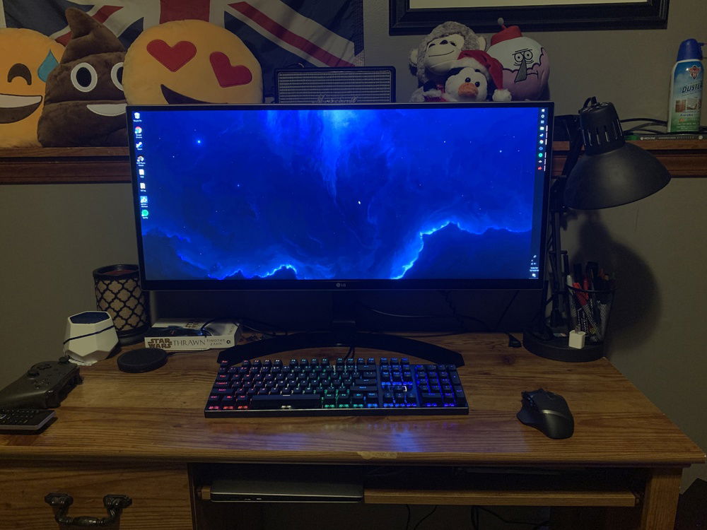 Full view of monitor and keyboard.