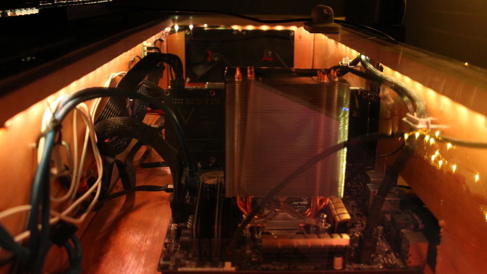 Closer look at the guts of the PC