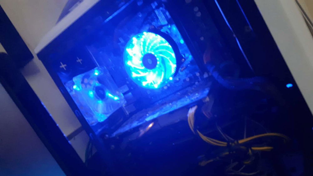 Here is the current (3/6/19) look of the pc with the new CPU cooler and INTEL i3 3220