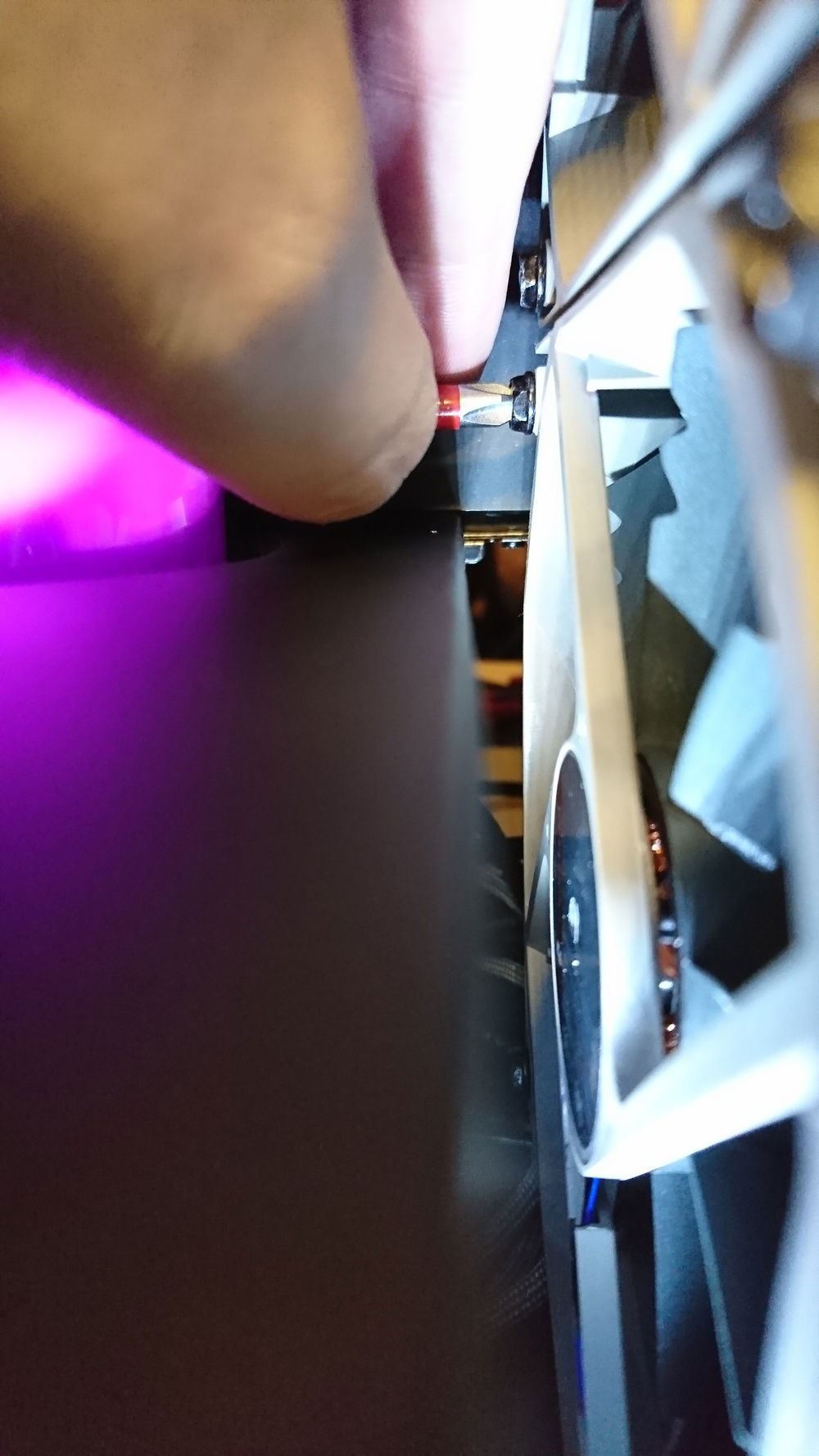 Took an hour to remove fans with fingers, tweezers and pliers. Emptying the loop and removing the tank to be able to take off the fans was not an option. now they are finger tight for easier removal.