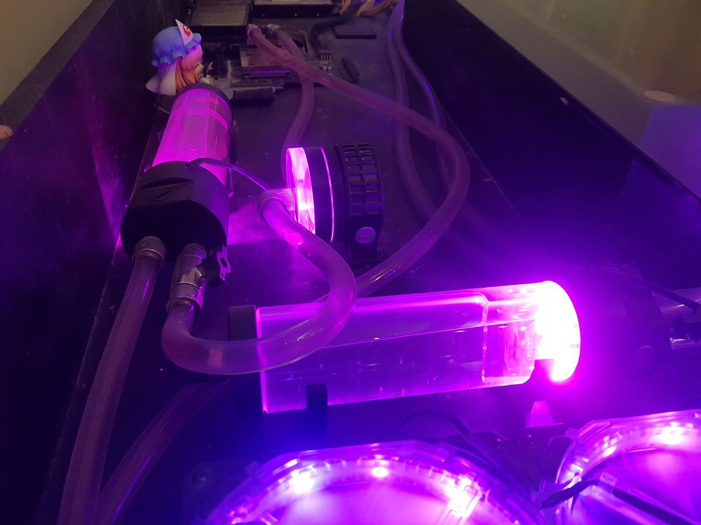 Reservoir and Pump Array