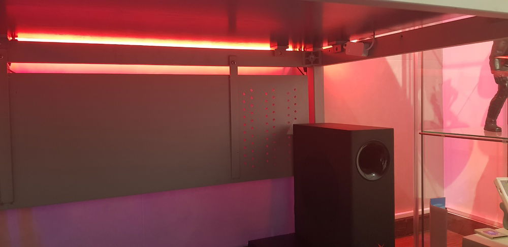 Cable Management Right