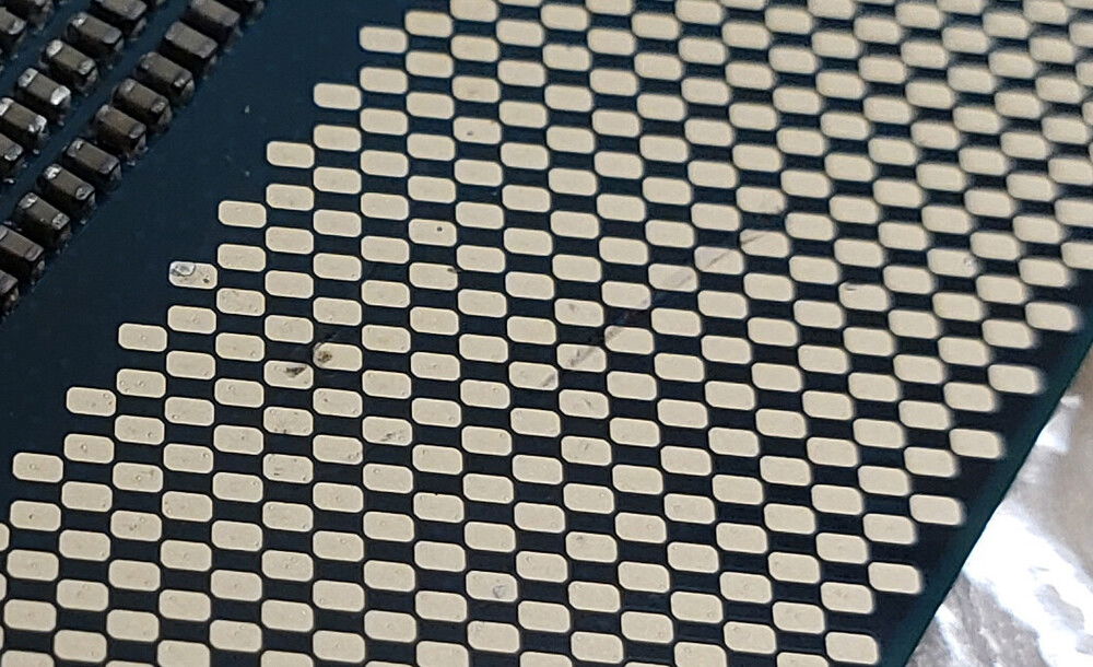 Scuff Marks on LGA Grid i7-5960x, no issues to report with performance.