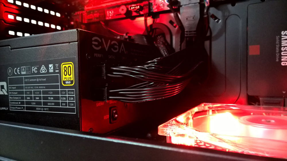 EVGA 850 GQ PSU Eco switch. Corsair Clear Red 120mm exhaust fan bottom mounted