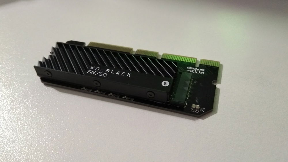 Installed Western Digital Black SN750 into the RIITOP PCIe Card