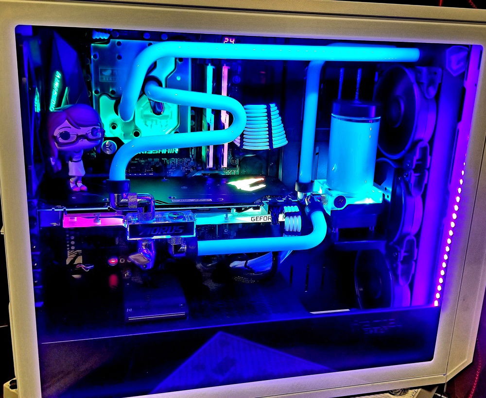 A little case guardian action with Rize from Tokyo Ghoul :)..