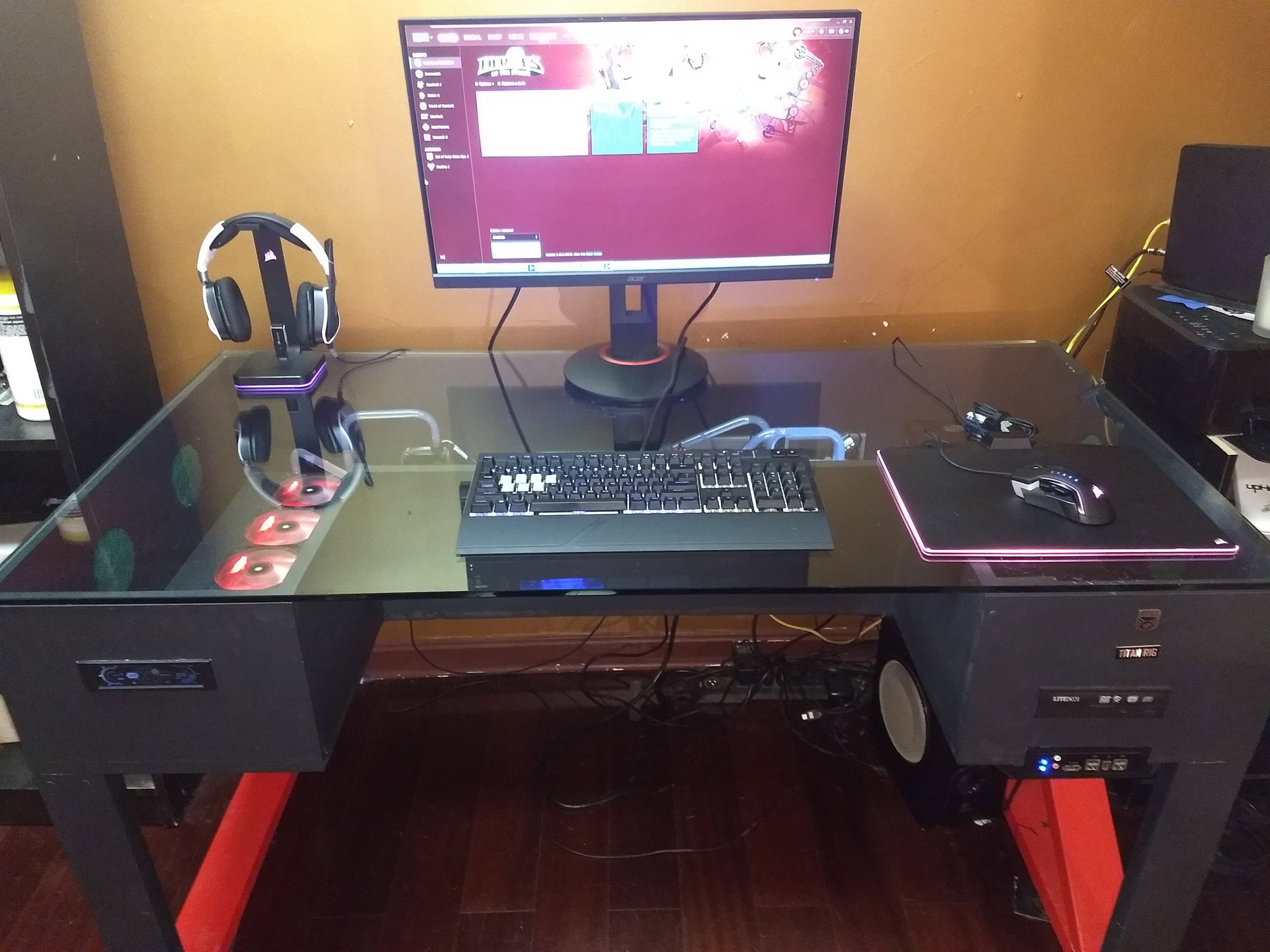 In desk UV water cooled Gaming PC » builds.gg