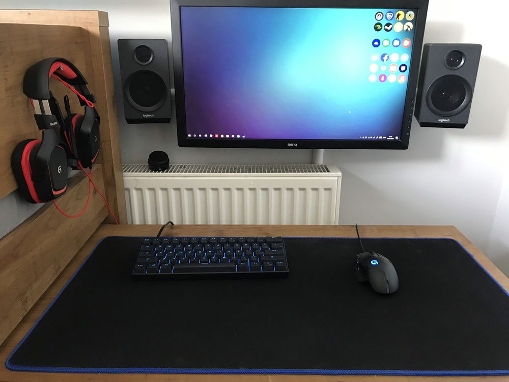 My Desk Setup with wall-mounted Z333 Logitech Speakers and monitor.
(Still has the old G402 mouse)