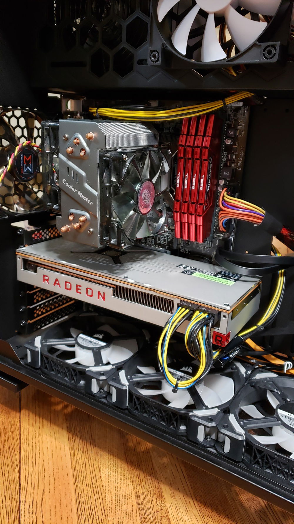 Behold the glory of Radeon 7 and Condiment cabling lol