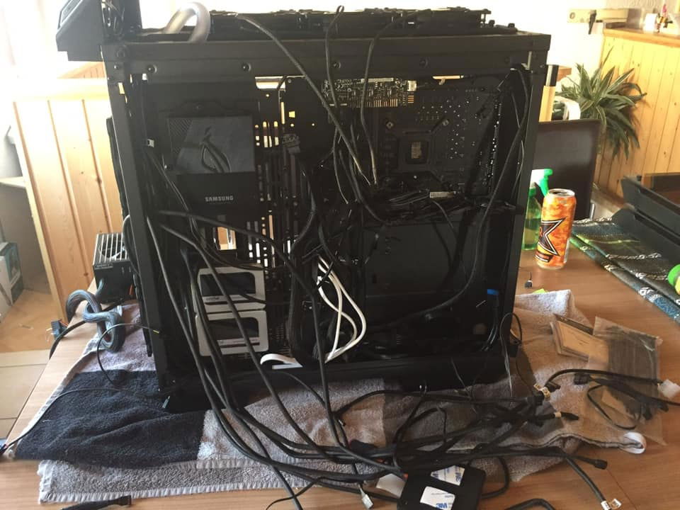 Do some cable management they said. It will be fun they said.
(Image shows additional Samsung SSD which now is not in the build anymore)