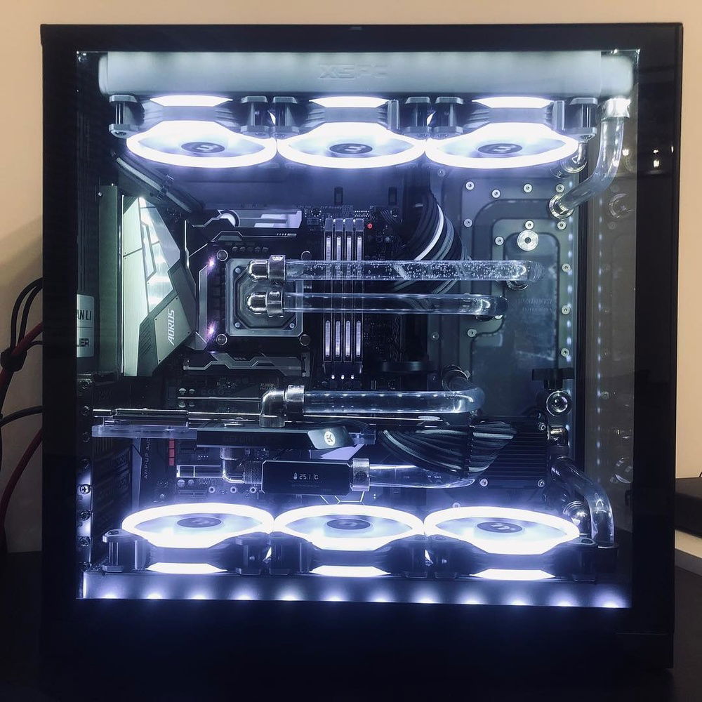 Chrome, Black and White Clean Build » builds.gg