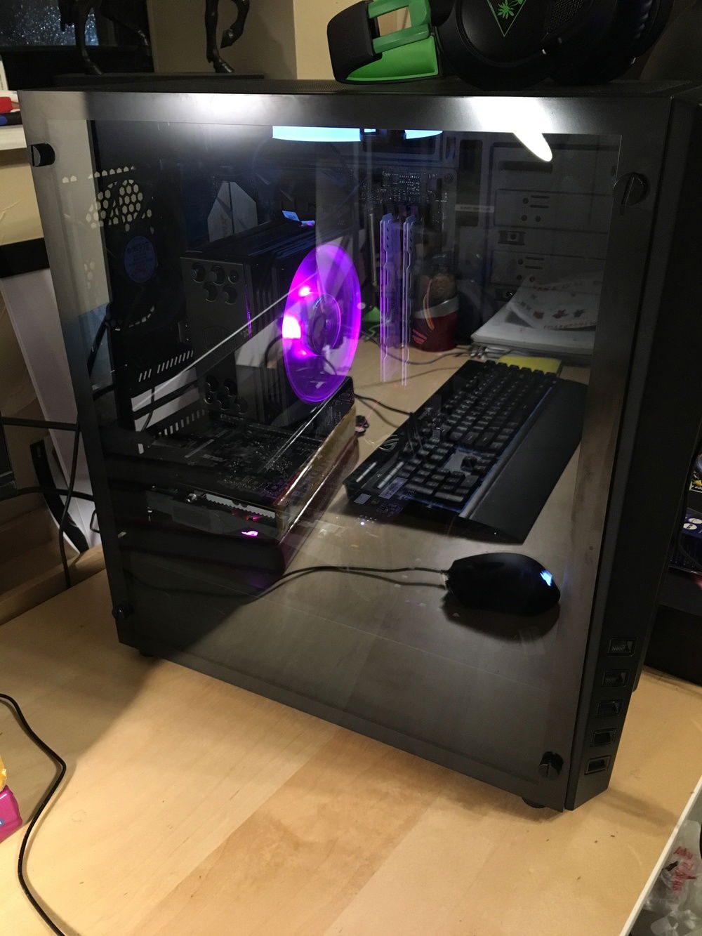 Yes that is a reflection of my budget monitor stand