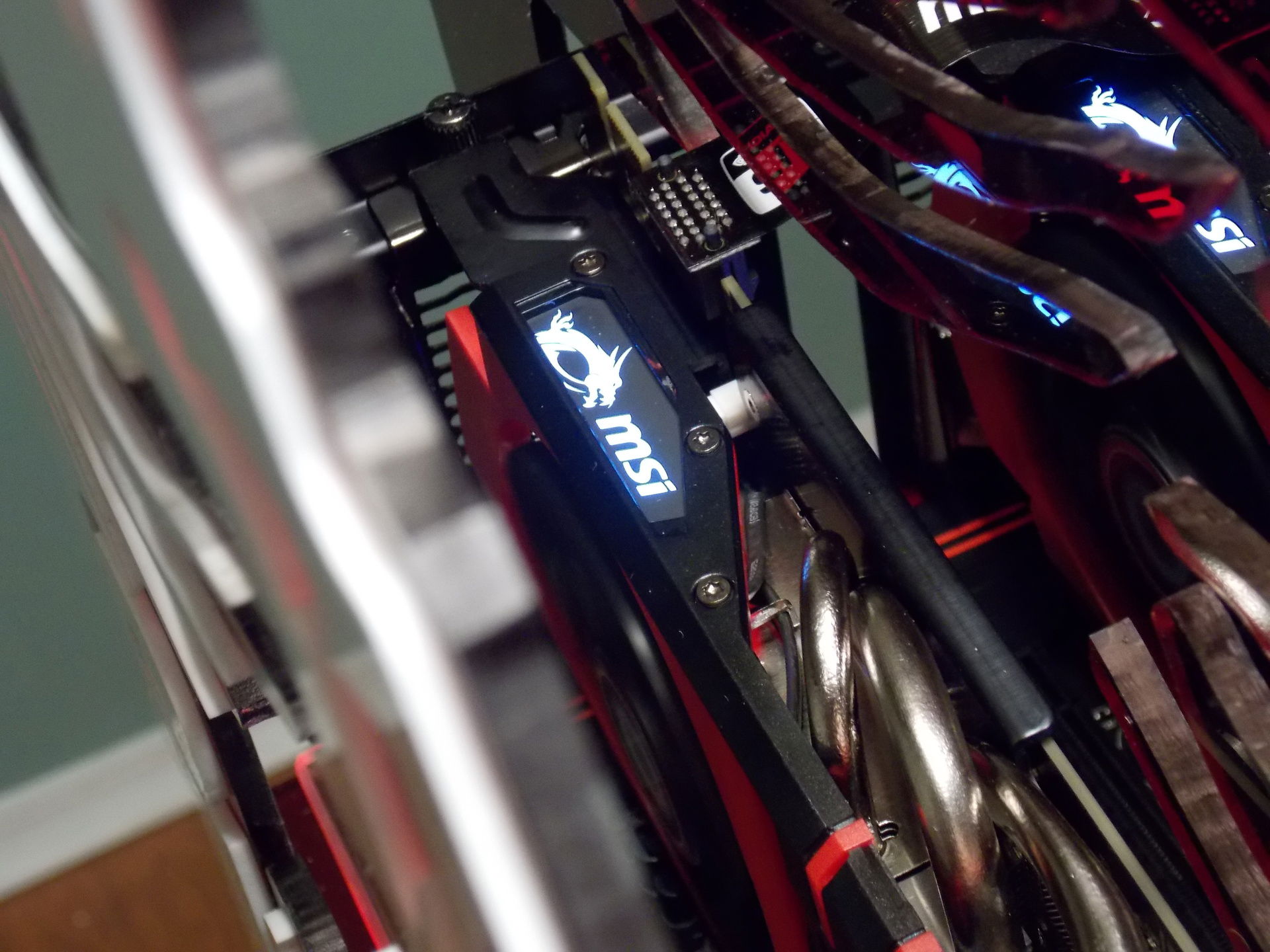 msi dragon center fans