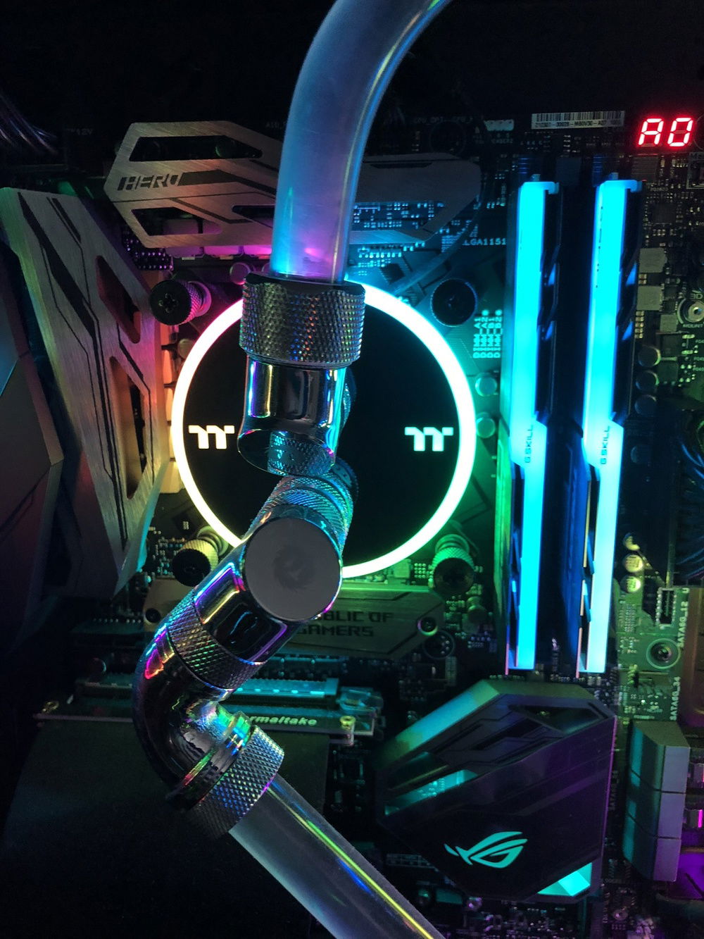 Thermaltake RGB CPU cooling block and Gskill Trident Z RGB memory